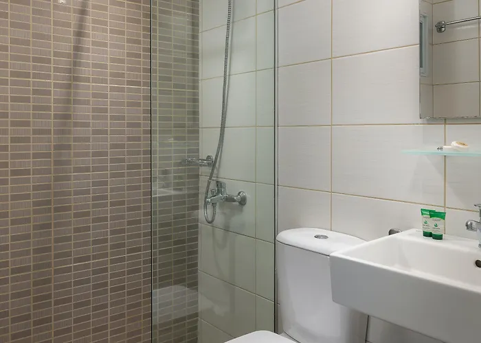 纳福西卡酒店 2*