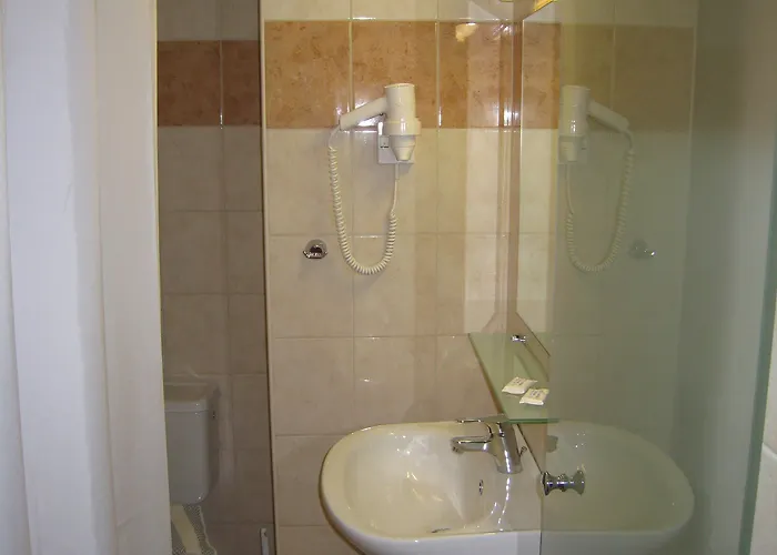 ホテル Nafsika Rhodes City