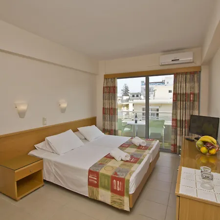 Nafsika Hotel 2*