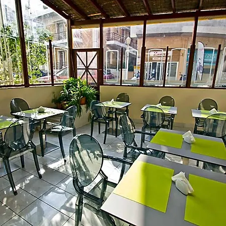 Nafsika Hotel 2*