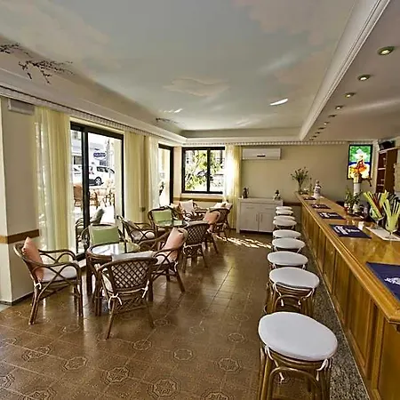 Hotel Nafsika 2*