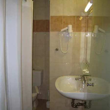 Szálloda Nafsika Rhodes City