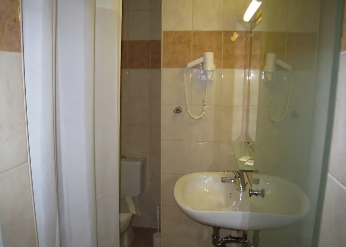 Otel Nafsika Rhodes City